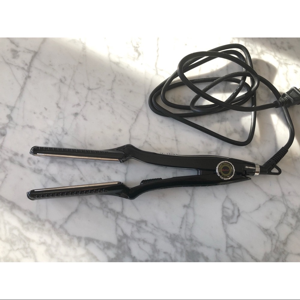 Titanium Ionic 1.5” Flat Iron Barbar 2600
